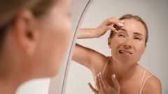 Kırışıklıklar mı Belirdi? Uzmanlar, Cilt Esnekliğini Geri Kazandıran Doğal Ürünleri Açıkladı